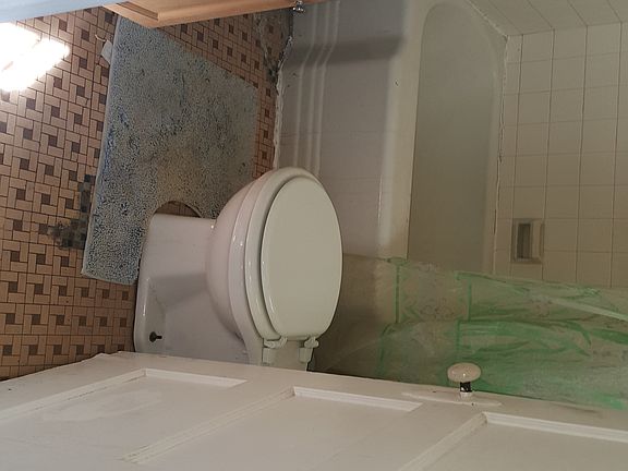3rd image of 522 W Somerville Ave