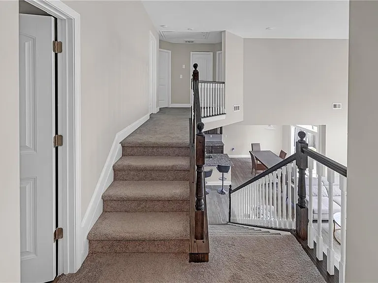 1645 Hillcrest Dr — Photo 13
