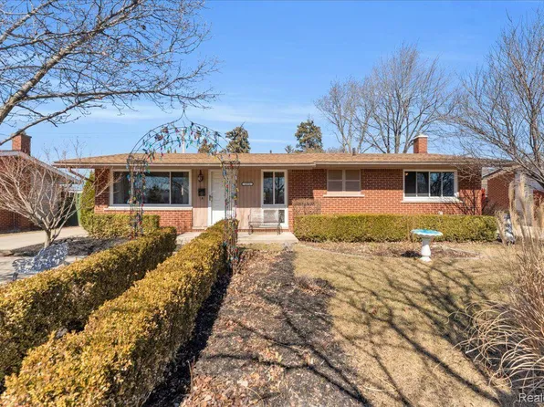 1572 W Thirteen Mile Rd, Madison Heights, MI 48071