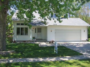 307 Samson St, Roland, IA 50236