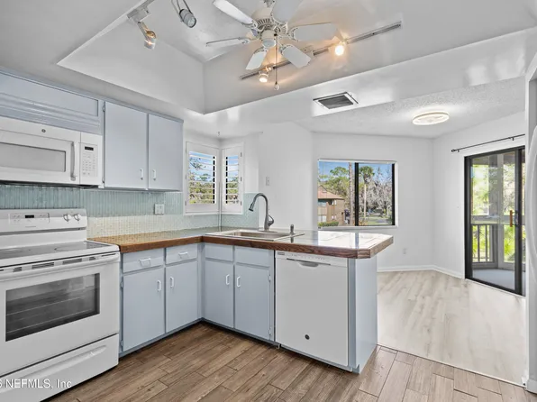 20 SHERBURY Court, Palm Coast, FL 32137