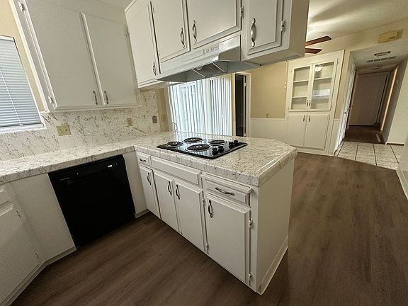 5th image of 726 Harvard Ave APT A