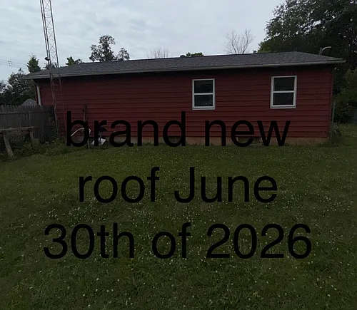 301 Edwin Ave Photo 1