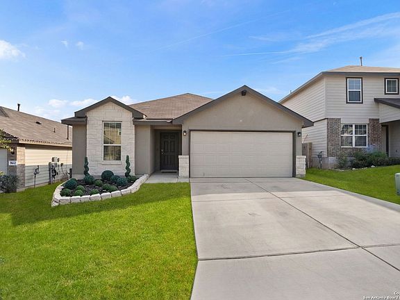 3rd image of 3658 Copper Willow
