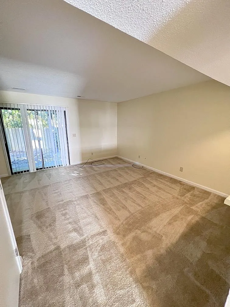 2 bed, 1.5 bath, $1,200 — Photo 3