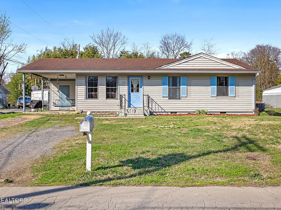 1st image of 915 Latham St