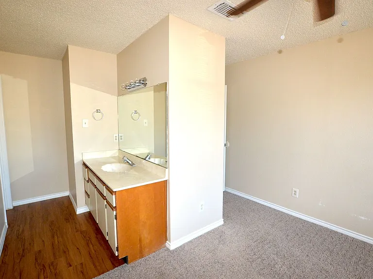 2607 Alcott Ln #A/B — Photo 10