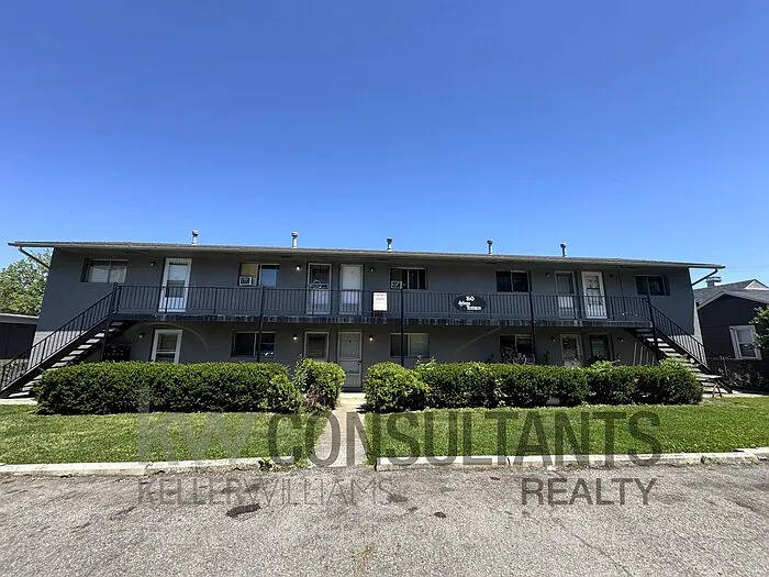 1 bed, 1.0 bath, 442 sqft, $695 — Photo 1