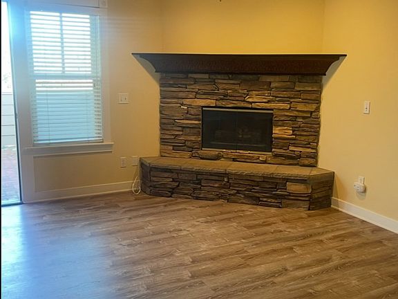 3rd image of 1-3560 Manzana St #4