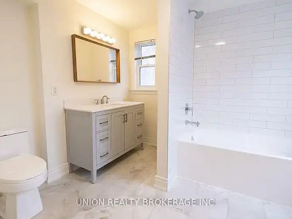 5th image of 368 Main St #1A