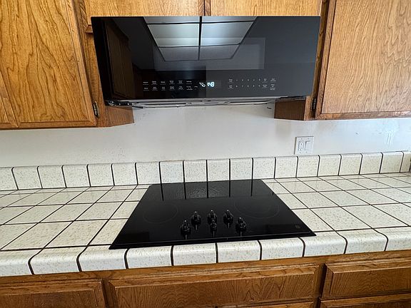 5th image of 851 Van Dyck Ct