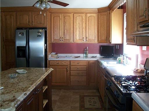 3rd image of 721 Reginault Ave