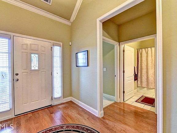 5th image of 677 Retreat Woods Way