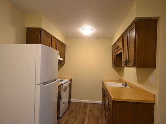 2nd image of 710 Elm Dr #1