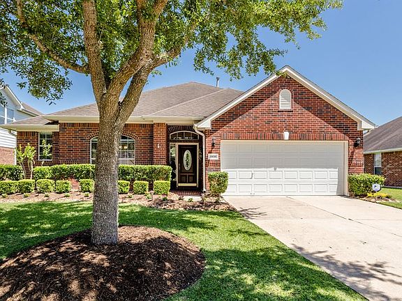 3rd image of 2906 S Cedar Hollow Dr