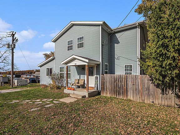 2nd image of 111 Reed St