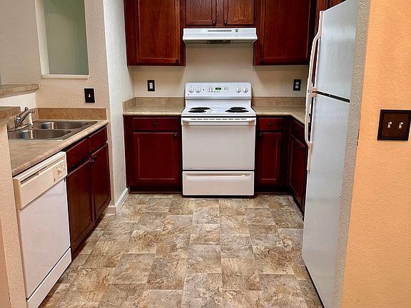2nd image of 2801 Chancellorsville Dr APT 1034