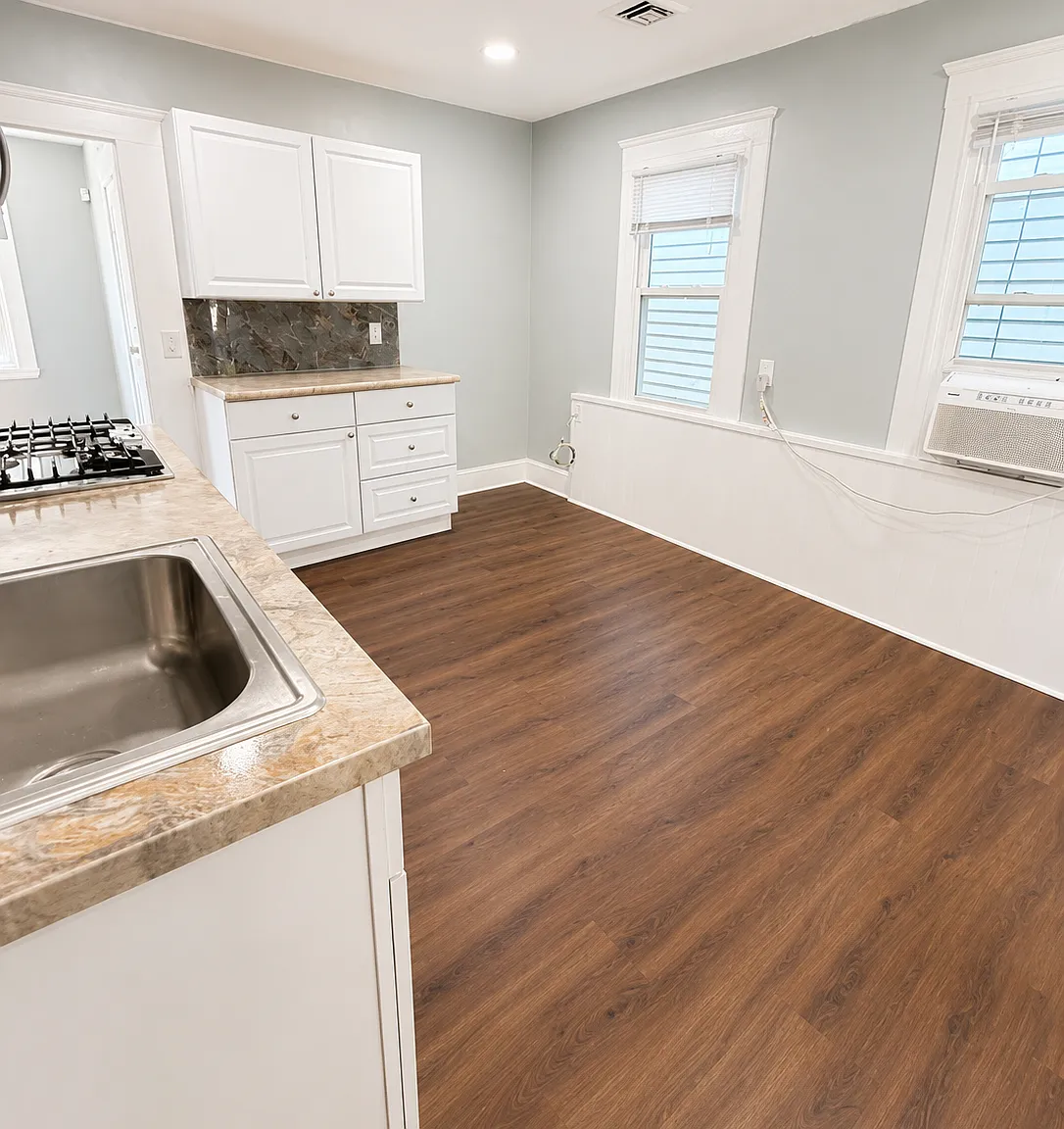 2 bed, 800 sqft, $2,100 — Photo 3