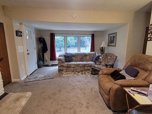 2nd image of 1201 E Lakeshore Drive W