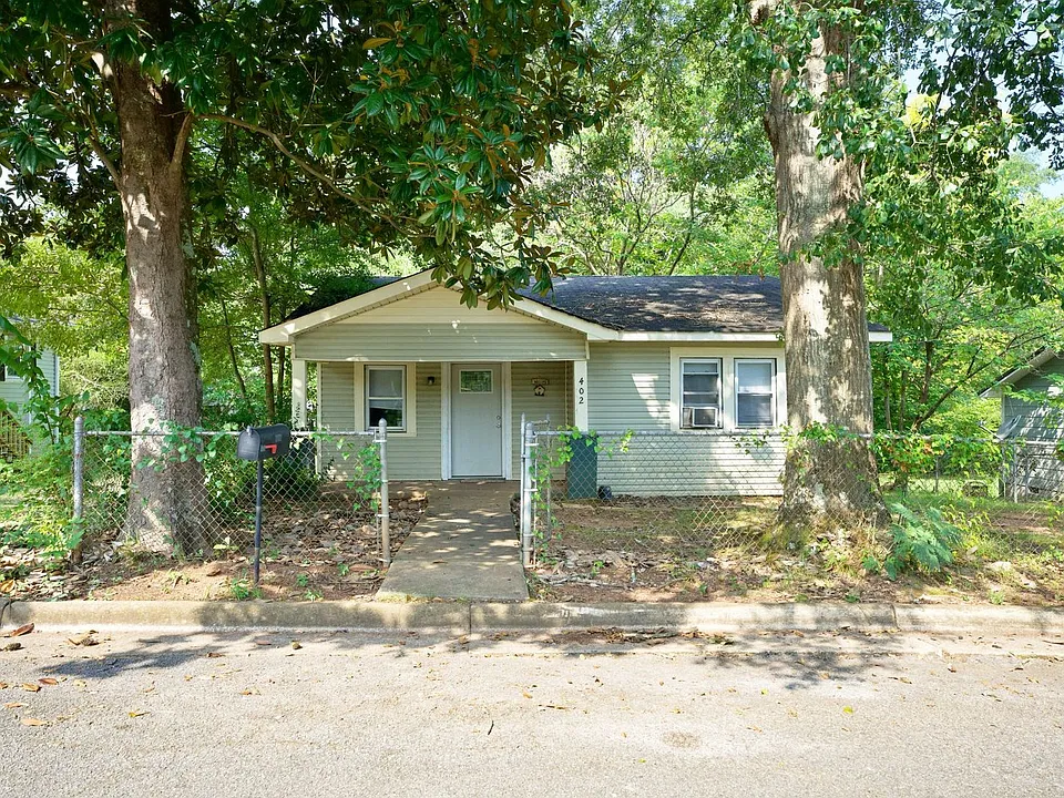 402 Madison Ave SW
