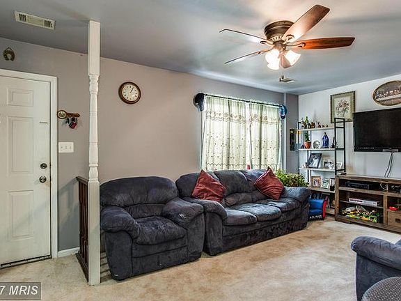 4th image of 9873 Hagel Cir