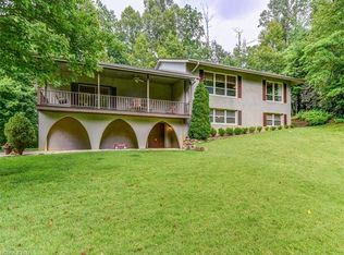 108 Greenbriar Ave, Flat Rock, NC 28731