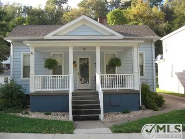 137 Roosevelt Ave, Benwood, WV 26031