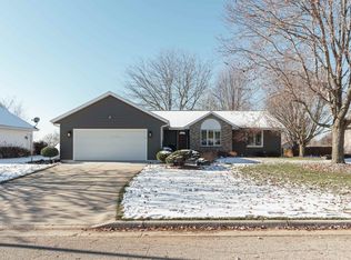 203 Red Apple Dr, Janesville, WI 53548