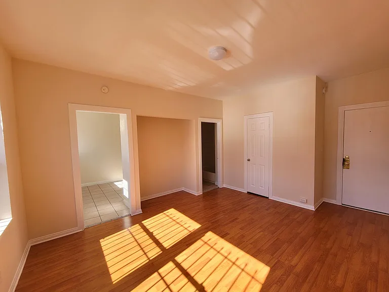 3846 S Grand Ave #6 — Photo 5