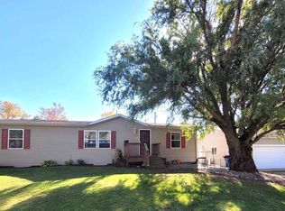 221 W Parsonage St, Hudson, IN 46747