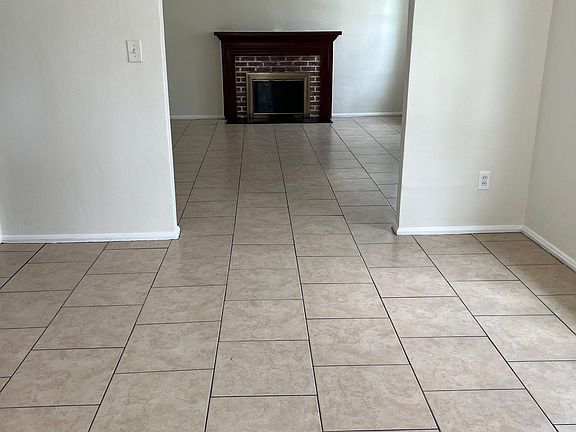 4th image of 2704 Spring Park Rd