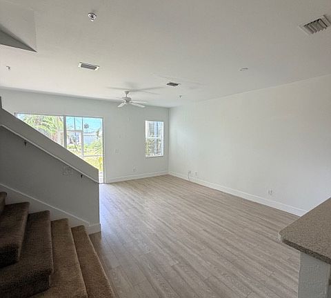 2nd image of 13430 Hidden Palms Cv Unit 20