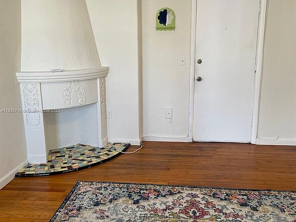 2nd image of 900 Jefferson Ave #16S