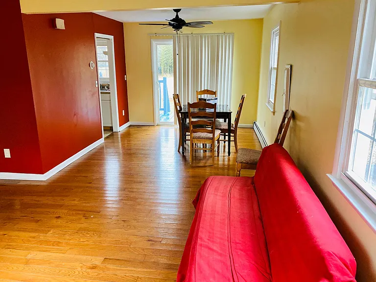 Dining with Ceiling fan