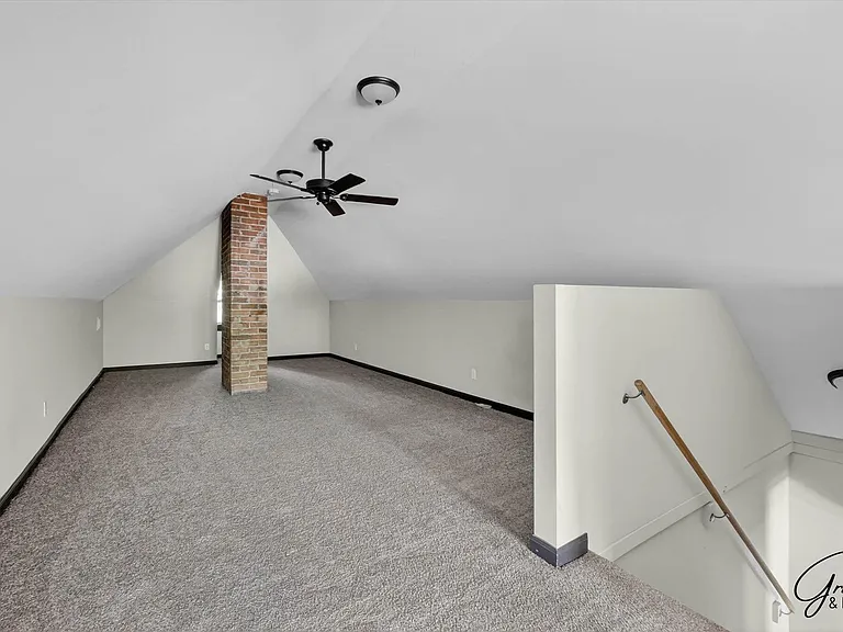 1923 W Bethune - James Landy — Photo 19