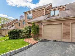 66 Greenway Cir, Rye Brook, NY 10573