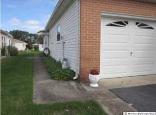 2 Tijuana Ct, Toms River, NJ 08757