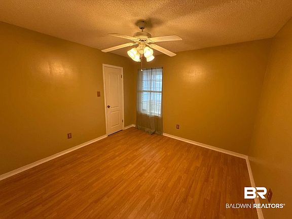 5th image of 521 Juniper Place Dr