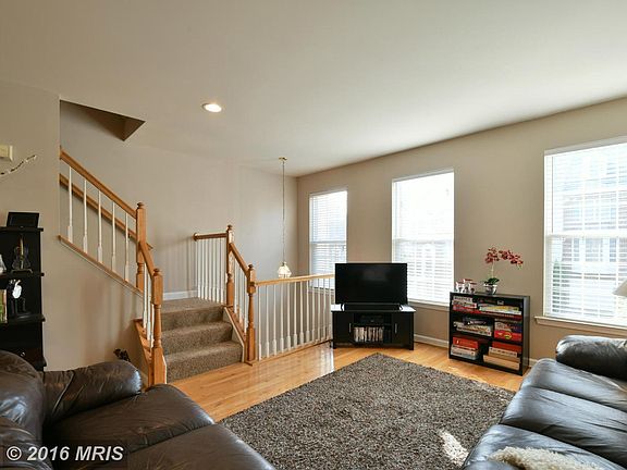 3rd image of 7583 Great Swan Ct