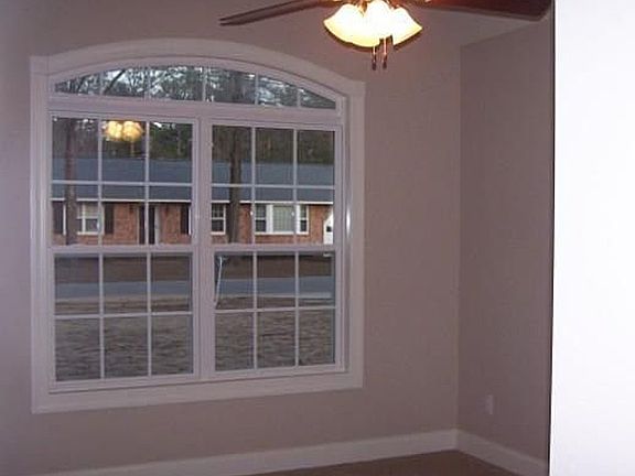 5th image of 1802 Garland Dr
