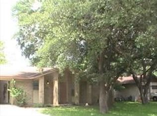 6419 Stable Dr, San Antonio, TX 78240