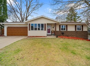 1611 Primrose Ln, West Bend, WI 53090