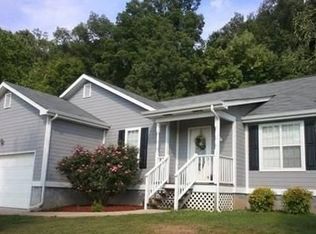 9827 Robinson Farm Rd, Ooltewah, TN 37363