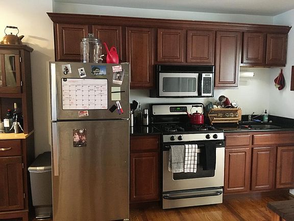2nd image of 356 Varick St #3
