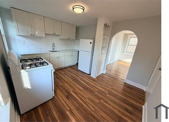 1st image of 686 Princeton Blvd Floor 2