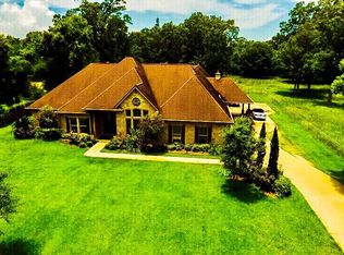 8215 Voth Rd, Beaumont, TX 77708