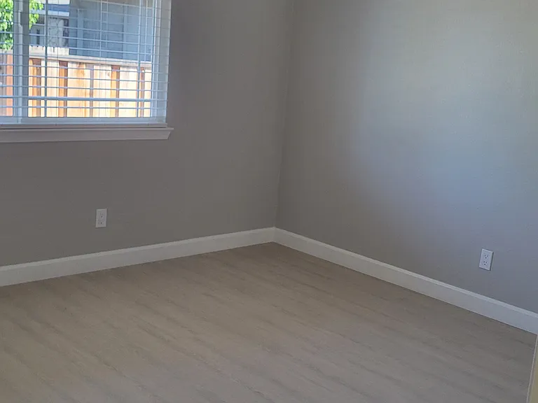 4831 Zinnia Ct — Photo 6