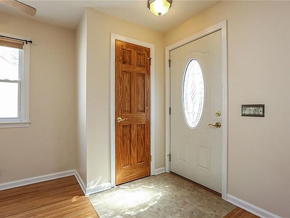 4th image of 290 Beechwood Cres