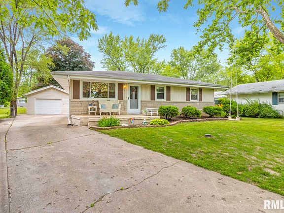 2nd image of 2211 W Taholah Ct