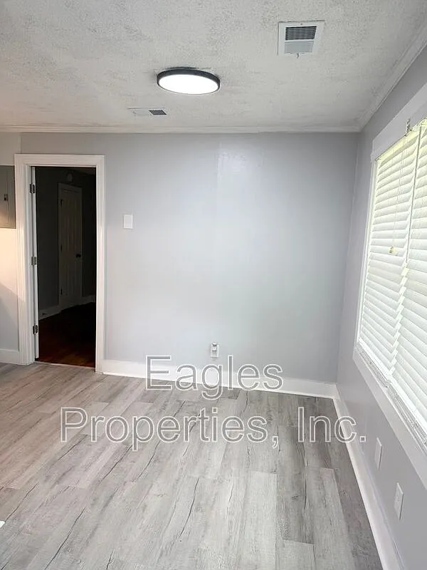 1 bed, 1.0 bath, $950 — Photo 3